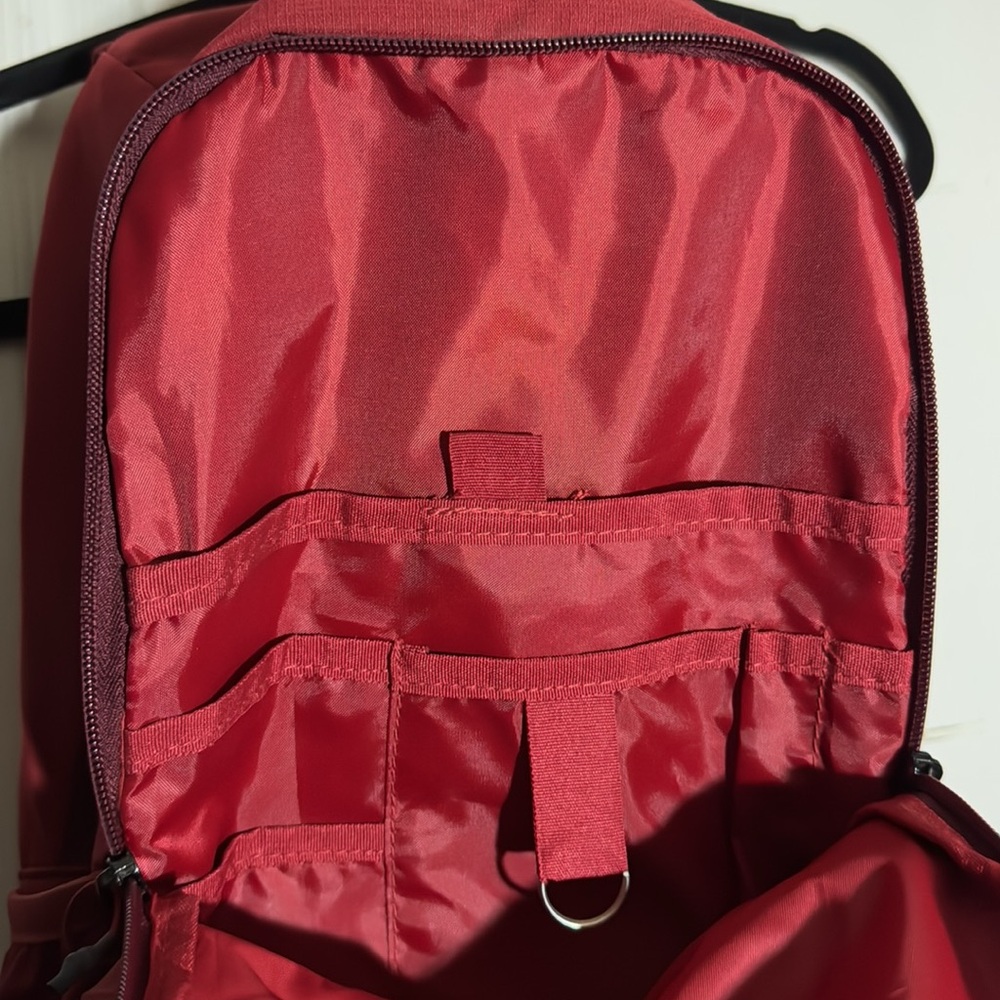 Red/Maroon hydration pack with bladder - image 5